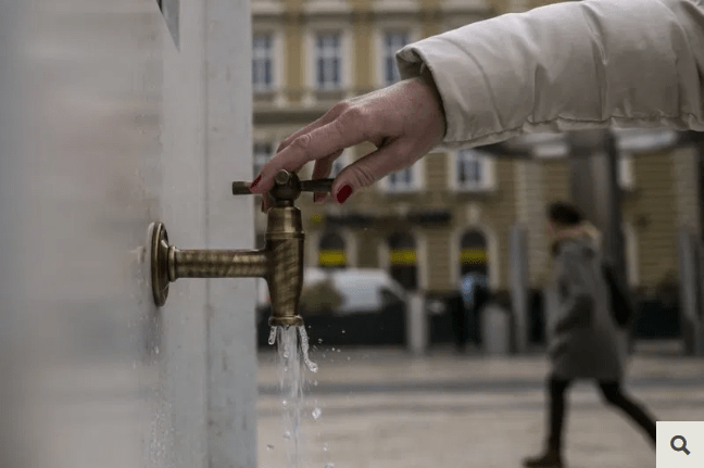 無料でお水を飲みたい 無料でお水を飲みたい