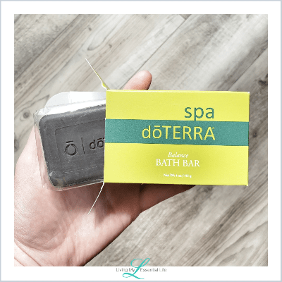 The dōTERRA SPA Balance Bath Bar has the warm, woody aroma of dōTERRA Balance Grounding Blend creating a calming and balancing atmosphere. Using a proprietary combination of CPTG essential oils, including Black Spruce, Ho Wood, Frankincense, Blue Tansy, and German Chamomile, the bath bar provides a distinctive cleansing experience. The African black soap and sunflower oil in the bar leaves skin feeling soft and hydrated. The dōTERRA SPA Balance Bath Bar has the warm, woody aroma of dōTERRA Balance Grounding Blend creating a calming and balancing atmosphere. Using a proprietary combination of CPTG essential oils, including Black Spruce, Ho Wood, Frankincense, Blue Tansy, and German Chamomile, the bath bar provides a distinctive cleansing experience. The African black soap and sunflower oil in the bar leaves skin feeling soft and hydrated.