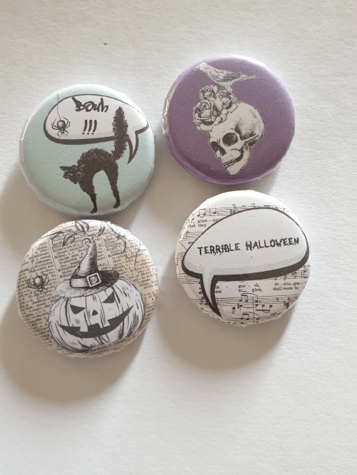 Badges halloween français - Scrapbooking Margaux création Badges halloween français - Scrapbooking Margaux création