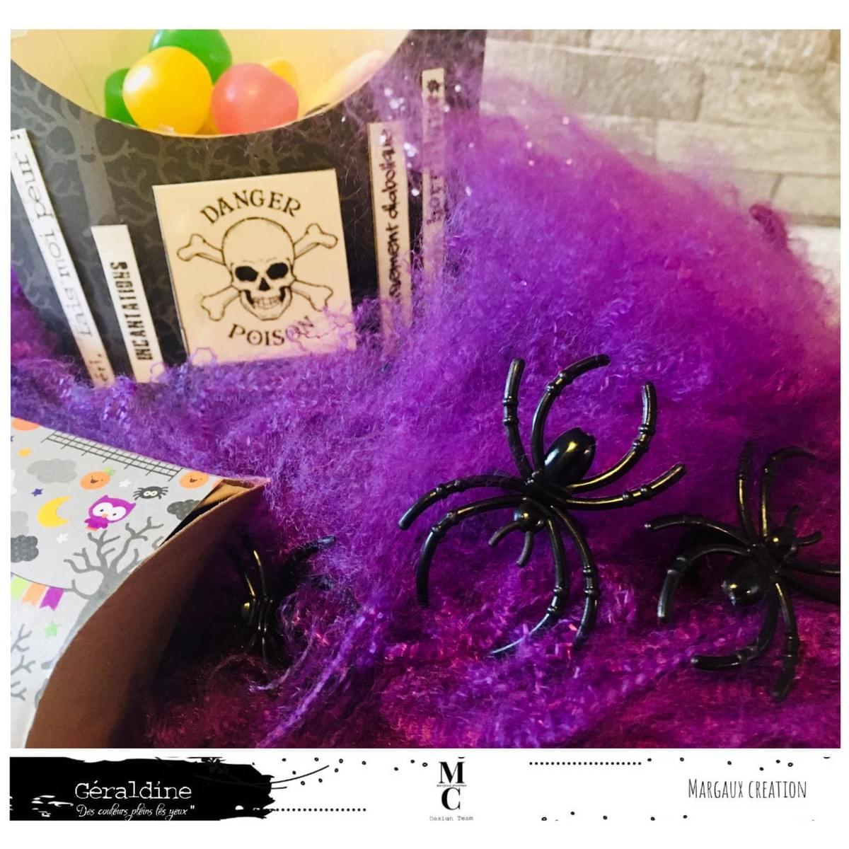 Octobre. Nous y sommes. Avez-vous eu la grande demande de fiston? Le rêve absolu de poulette? ou encore des neveux ou des nièces ... ou tout simplement le besoin de se faire plaisir entre vous, entre nous ! Alors les super scrappeuses que nous sommes relevons nos manches, sortons nos ciseaux, la colle ... sans oublier les embellissements hors série de la boutique Margaux Creation spéciales Halloween : chéri, fais moi peur ! pour qu' ils passent le plus beau Halloween de notre vie. Retrouvez notre créative Géraldine Chenal, prête pour la distribution des bonbons ! Notre créative a réalisé pour notre grande " frayeur " la customisation de boite à bonbon. Venez découvrir tous les détails sur notre blog. Serez-vous prêt à manger un bonbon ? Octobre. Nous y sommes. Avez-vous eu la grande demande de fiston? Le rêve absolu de poulette? ou encore des neveux ou des nièces ... ou tout simplement le besoin de se faire plaisir entre vous, entre nous ! Alors les super scrappeuses que nous sommes relevons nos manches, sortons nos ciseaux, la colle ... sans oublier les embellissements hors série de la boutique Margaux Creation spéciales Halloween : chéri, fais moi peur ! pour qu' ils passent le plus beau Halloween de notre vie. Retrouvez notre créative Géraldine Chenal, prête pour la distribution des bonbons ! Notre créative a réalisé pour notre grande " frayeur " la customisation de boite à bonbon. Venez découvrir tous les détails sur notre blog. Serez-vous prêt à manger un bonbon ?