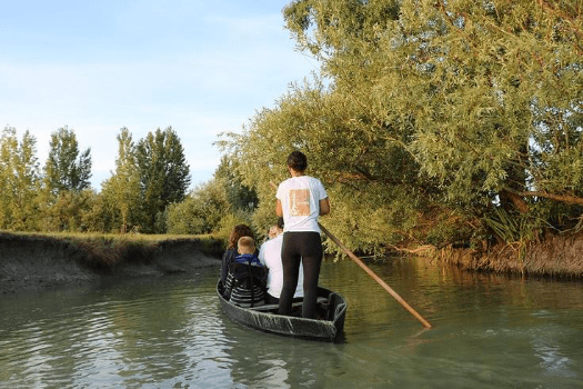 balade en yole marais vendée saint jean de monts venise idée activité insolite vacances été retraité balade en yole marais vendée saint jean de monts venise idée activité insolite vacances été retraité