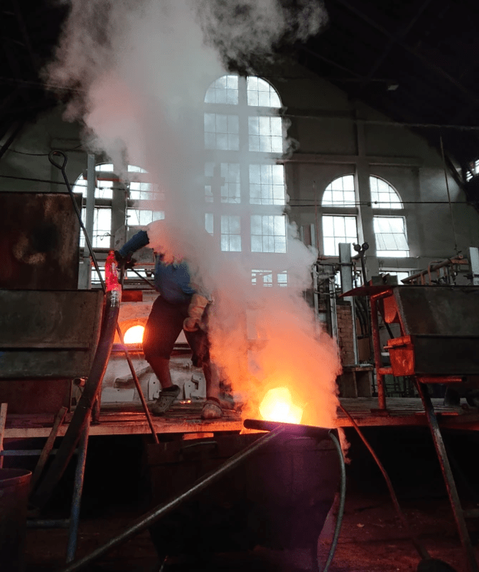 Glass Blowing - Cvikov - Photo by Martyn Railton Glass Blowing - Cvikov - Photo by Martyn Railton