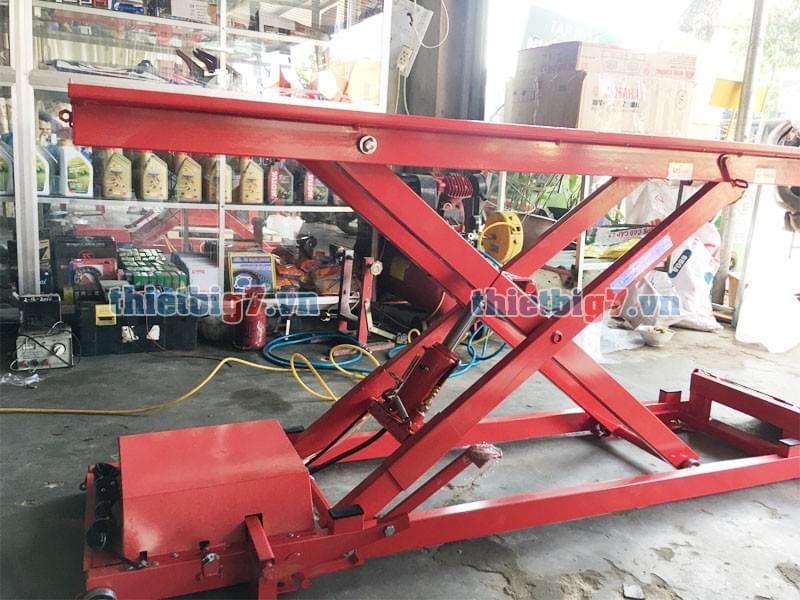 Bàn nâng xe máy cơ-điện Bàn nâng xe máy cơ-điện