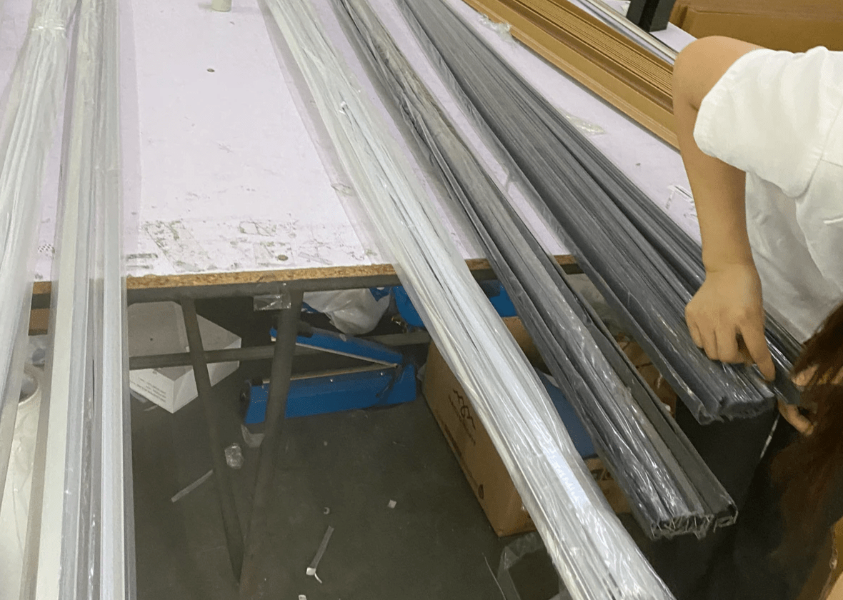 Packing by one roll Packing by one roll
