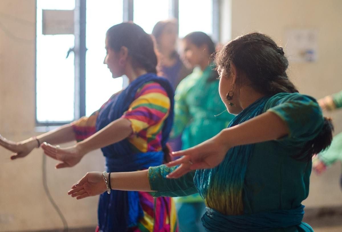 La danse indienne ne peut se séparer de ses costumes. Découvrez ce monde culturel avec Digi Proservice La danse indienne ne peut se séparer de ses costumes. Découvrez ce monde culturel avec Digi Proservice