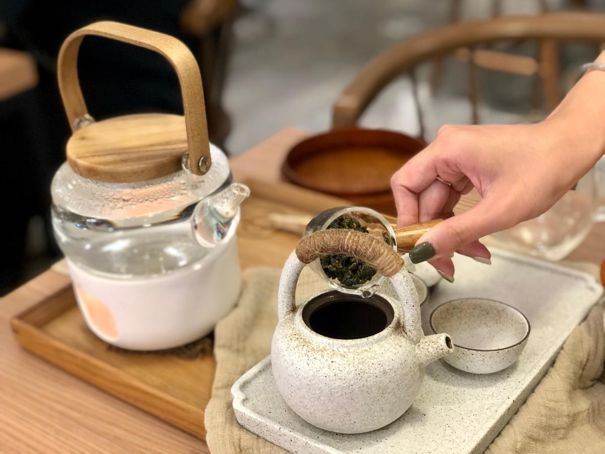 好食圓滿:鹿谷蜜香紅茶,使用的茶器精緻細膩 好食圓滿:鹿谷蜜香紅茶,使用的茶器精緻細膩
