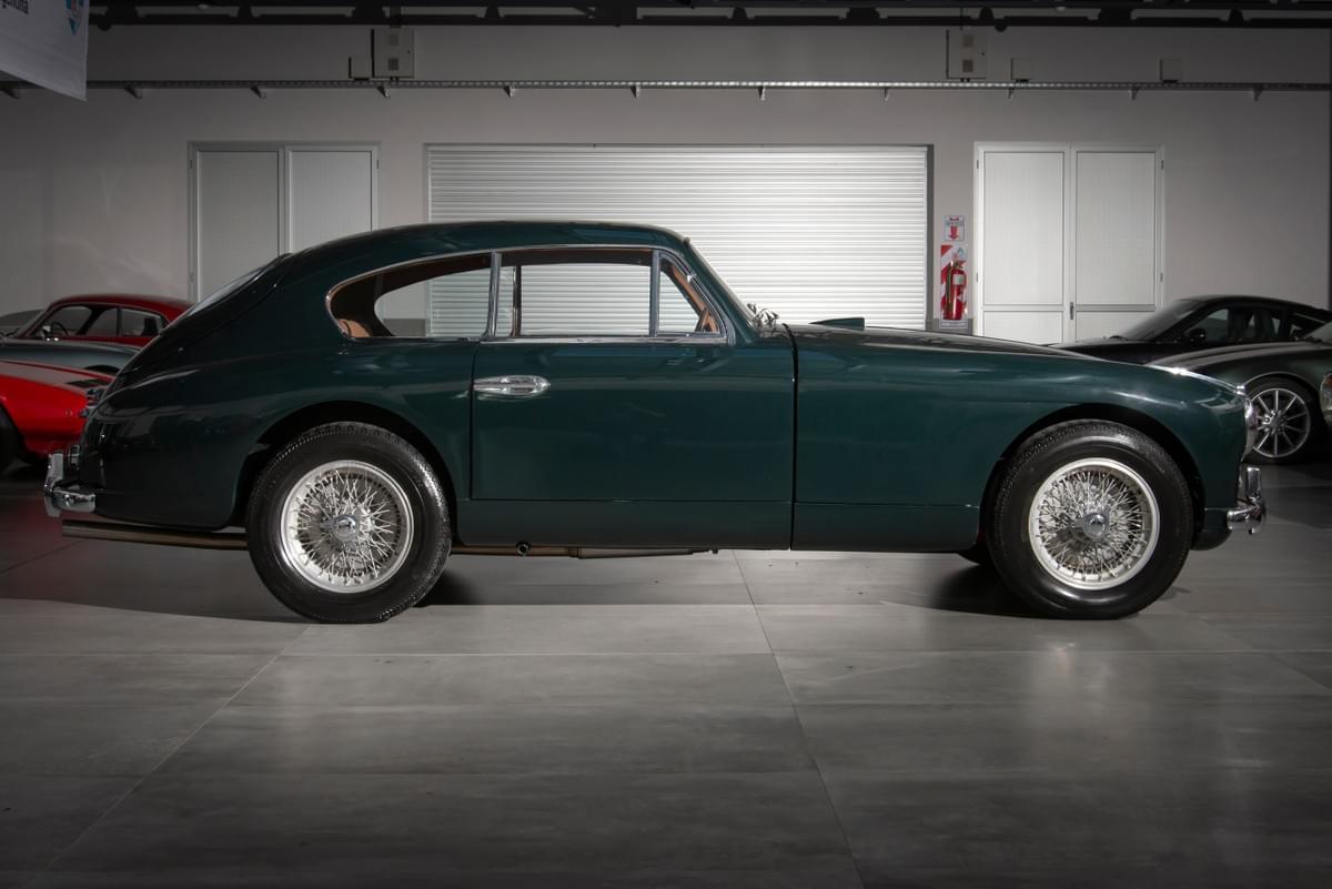 aston martin DB2 4 aston martin DB2 4