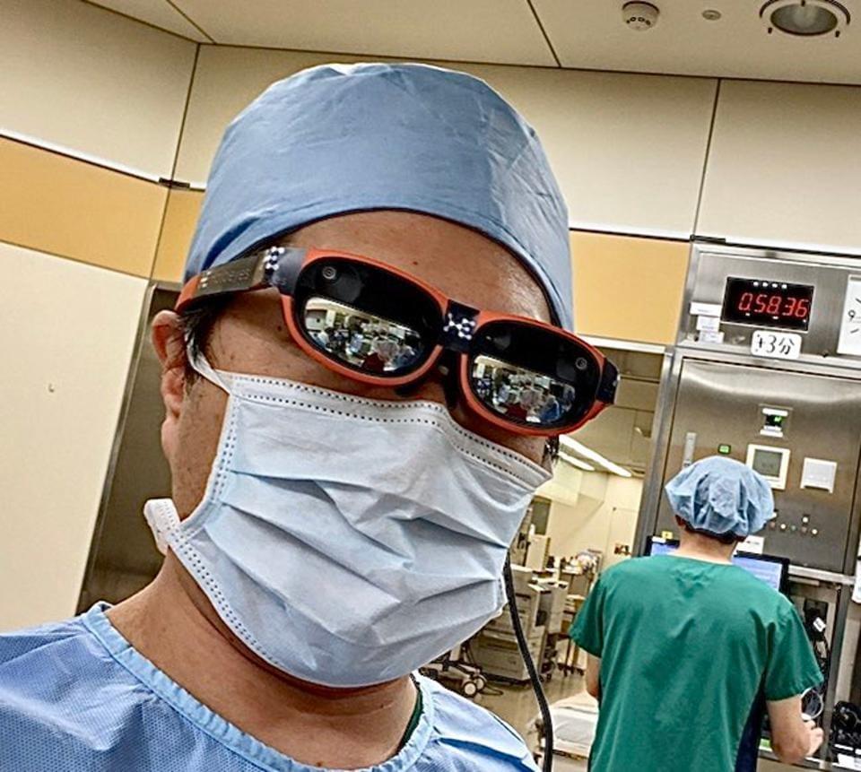 Using Nreal, Maki Sugimoto MD never has to take his eyes from the patient, and his hands remain free. MAKI SUGIMOTO MD Using Nreal, Maki Sugimoto MD never has to take his eyes from the patient, and his hands remain free. MAKI SUGIMOTO MD