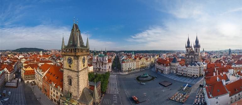 Обучение в Праге: панорманый вид исторической Праги Обучение в Праге: панорманый вид исторической Праги