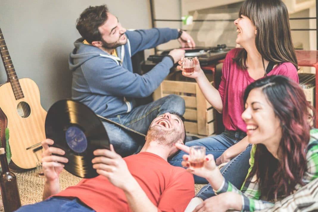 tips to stay in hostel tips to stay in hostel