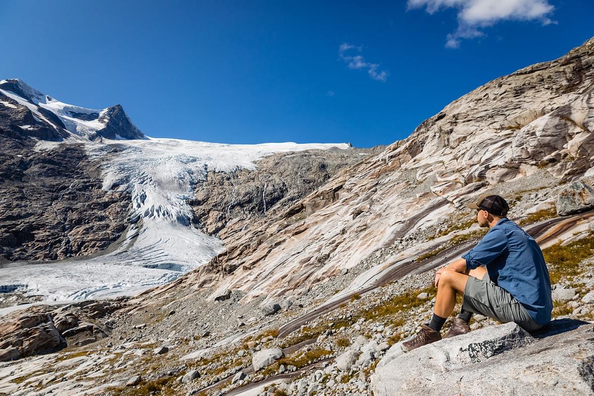 Fotograf Alexander Tempel fotografiert zufriedene Menschen in den Alpen Fotograf Alexander Tempel fotografiert zufriedene Menschen in den Alpen