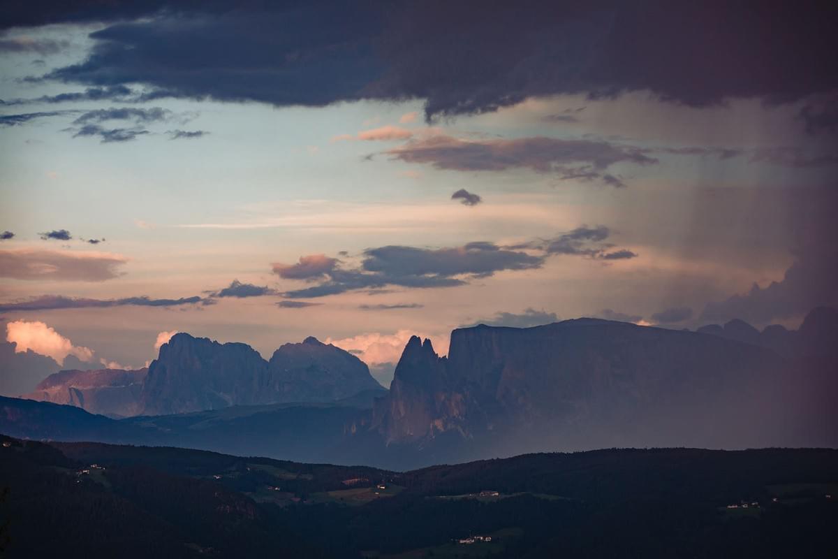 Hamburg Fotograf Alexander Tempel reist durch die Alpen auf der Suche nach zufriedenen Menschen Hamburg Fotograf Alexander Tempel reist durch die Alpen auf der Suche nach zufriedenen Menschen