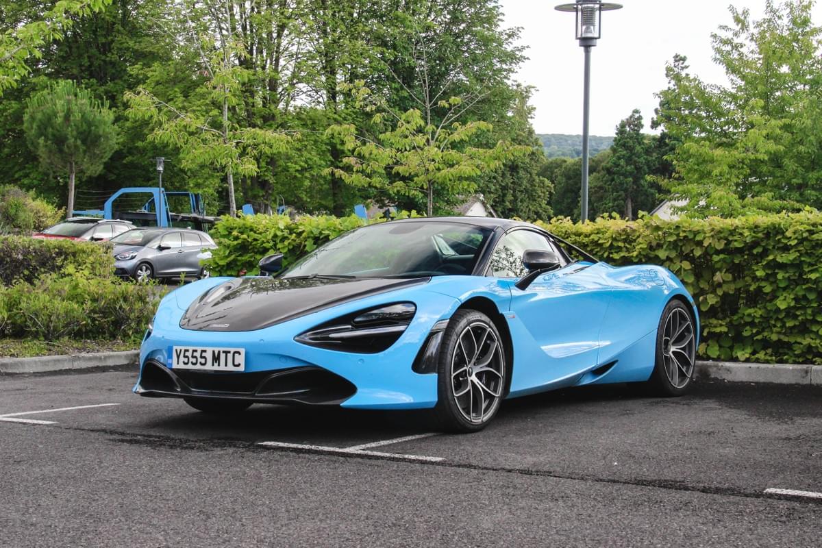 Supercar mclaren 720s spider bleue Supercar mclaren 720s spider bleue