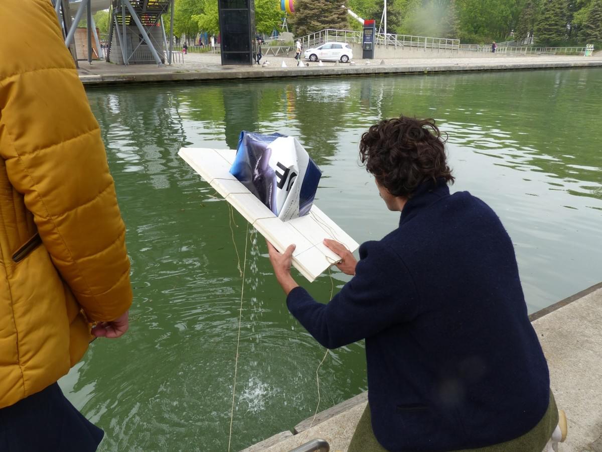 Daniel sort Grand Bain du canal Daniel sort Grand Bain du canal