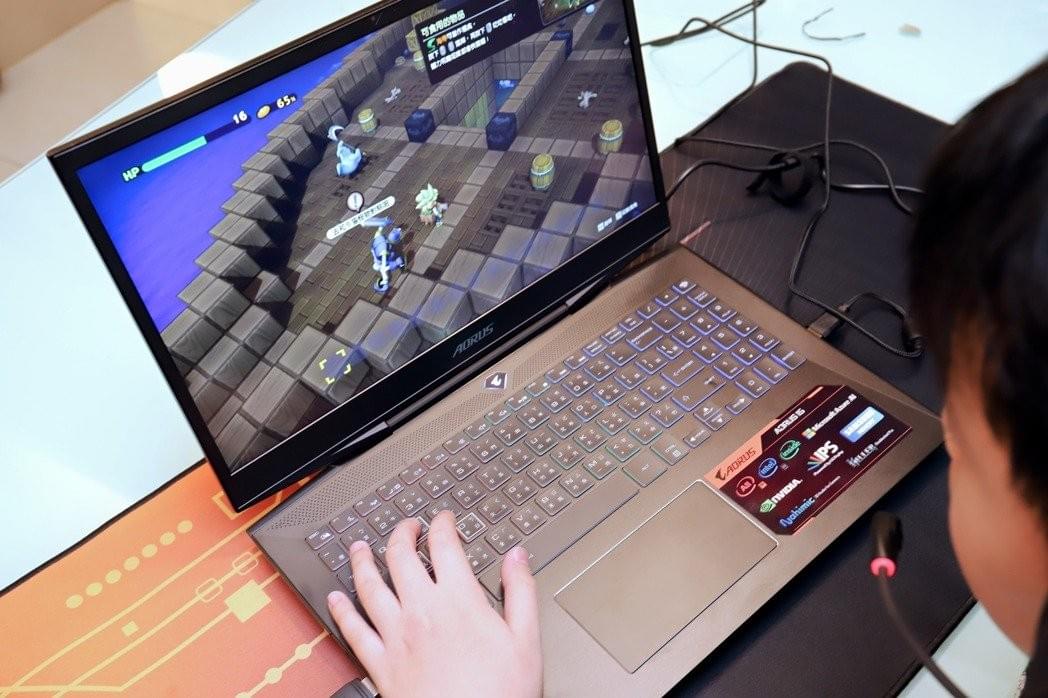 AORUS 15 SA採LG 15.6吋FHD IPS面板再配上窄邊框及144Hz更新率,同時導入RGB Fusion全彩孤島背光鍵盤,視覺觸感都在水準之上。 彭子豪/攝影 AORUS 15 SA採LG 15.6吋FHD IPS面板再配上窄邊框及144Hz更新率,同時導入RGB Fusion全彩孤島背光鍵盤,視覺觸感都在水準之上。 彭子豪/攝影