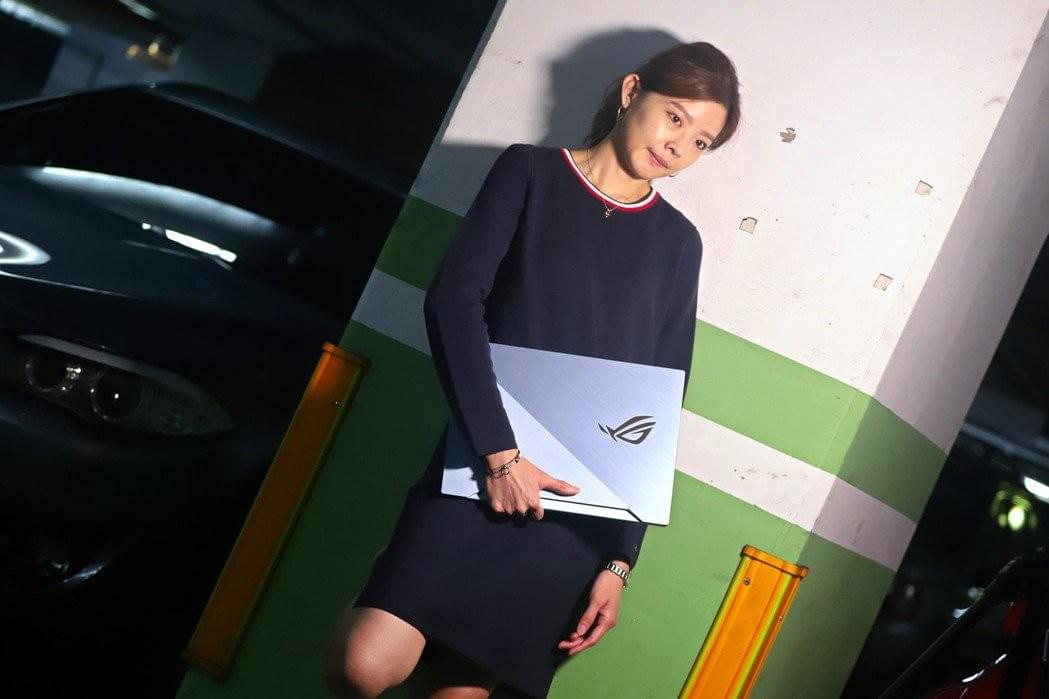 華碩ROG Zephyrus S西風之神冰河藍。 彭子豪/攝影 華碩ROG Zephyrus S西風之神冰河藍。 彭子豪/攝影