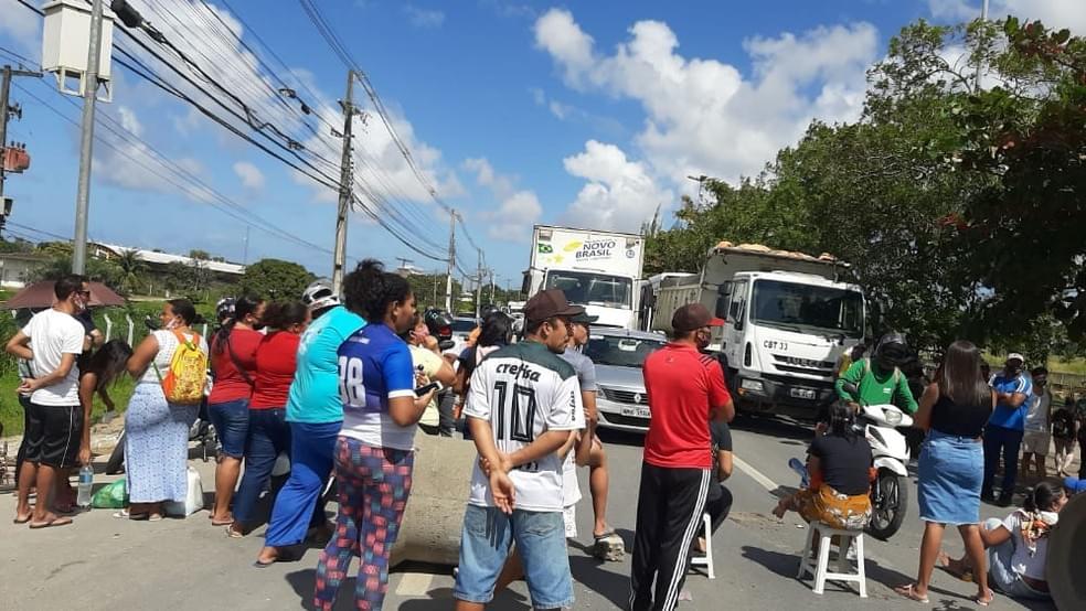 Familiares fazem protesto em Maceió. Foto: Divulgação Familiares fazem protesto em Maceió. Foto: Divulgação