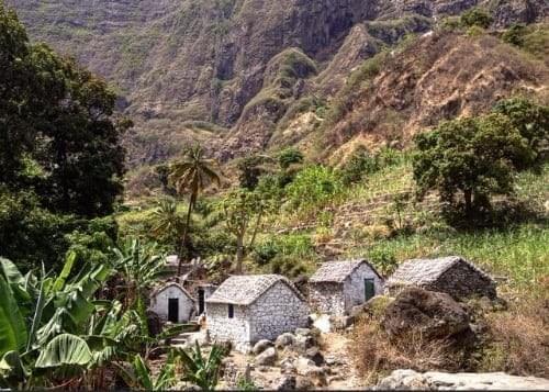 One of the beautiful villages of The Paúl Valley One of the beautiful villages of The Paúl Valley