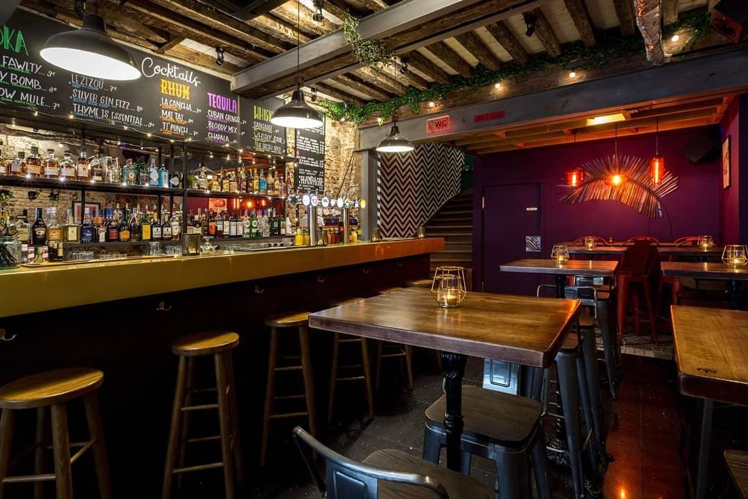 Le Café Peacock Lille place Rihour Top 10 des meilleurs bars coup de coeur de Lille Le Café Peacock Lille place Rihour Top 10 des meilleurs bars coup de coeur de Lille