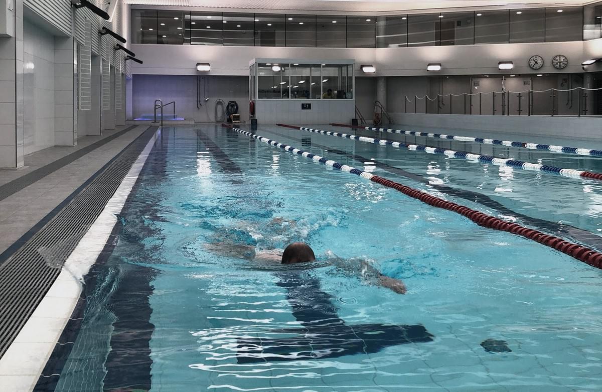 Träningspass i Tölö simhall. Träningspass i Tölö simhall.