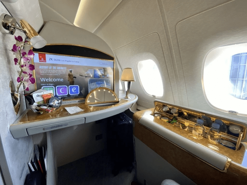 Emirates first class suite Emirates first class suite