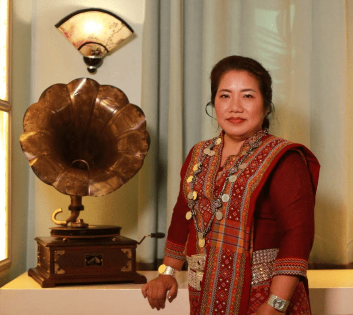 dr anna sui hluan Myanmore dr anna sui hluan Myanmore