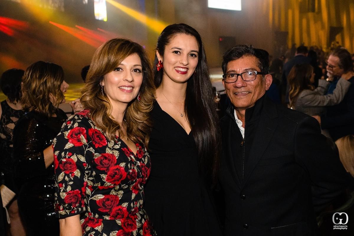 Sam Villa, master hair stylist with Rochelle Dingman and Phoebe Dingman Sam Villa, master hair stylist with Rochelle Dingman and Phoebe Dingman