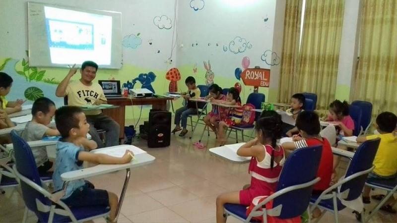 Ngoại Ngữ Quốc tế Royal Edu Ngoại Ngữ Quốc tế Royal Edu