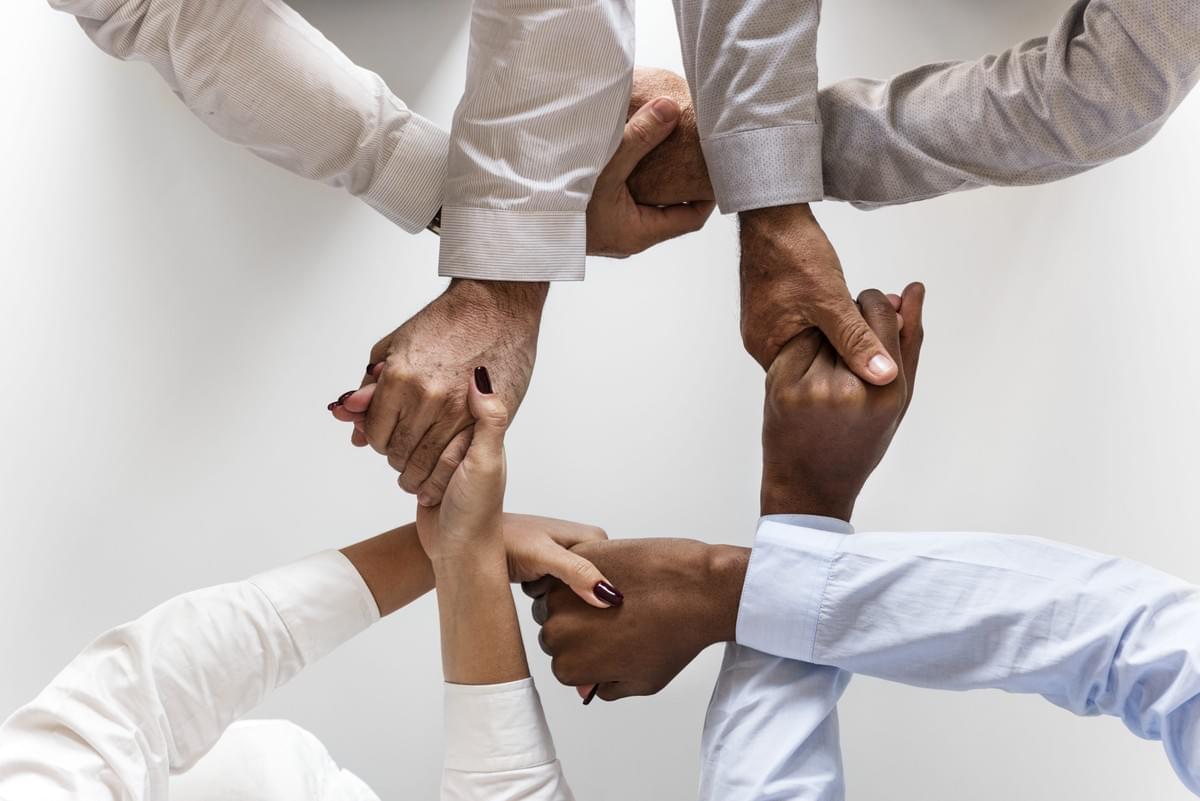 bienfaits cohabitation intergénérationnelle retraité étudiant aidant colibree intergeneration bienfaits cohabitation intergénérationnelle retraité étudiant aidant colibree intergeneration