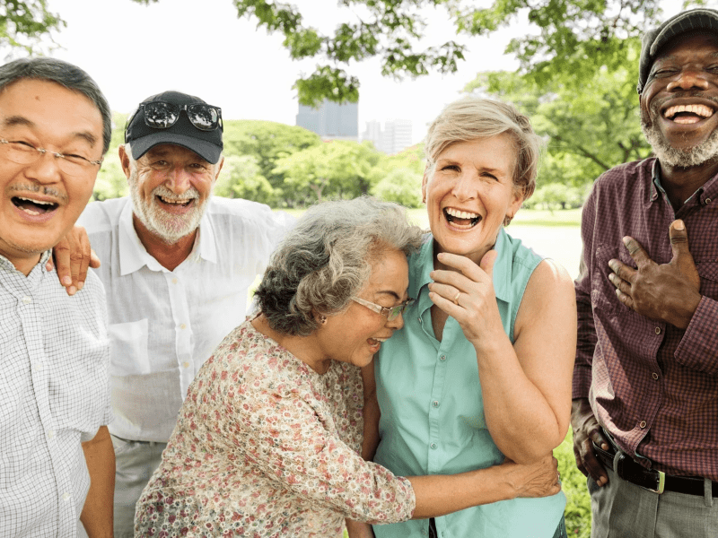 groupe retraités vacances activités collectives seniors cohabitation intergenerationnelle colibree intergeneration association petits frères des pauvres groupe retraités vacances activités collectives seniors cohabitation intergenerationnelle colibree intergeneration association petits frères des pauvres