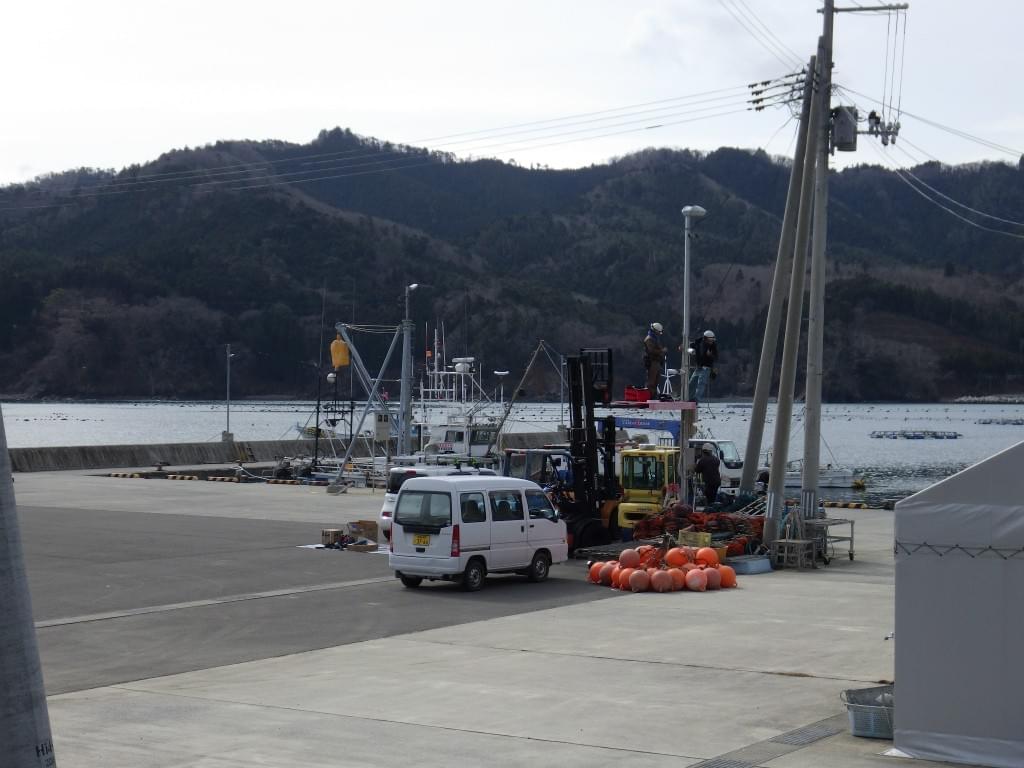 天気まが良くて防犯カメラ取付け作業が進みました。漁港の重機盗難対策・漁船へのイタズラ等には防犯カメラが有効です。カメラは塩害対策済みで低価格工事対応可能です。 天気まが良くて防犯カメラ取付け作業が進みました。漁港の重機盗難対策・漁船へのイタズラ等には防犯カメラが有効です。カメラは塩害対策済みで低価格工事対応可能です。
