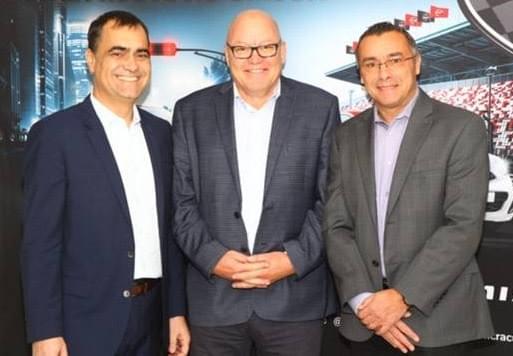 Joni Paiva, President Nissan Canada, Jacques Deshaies, Promoteur Coupe Nissan Micra et Didier Marsaud, Directeur Communication Nissan Canada. Joni Paiva, President Nissan Canada, Jacques Deshaies, Promoteur Coupe Nissan Micra et Didier Marsaud, Directeur Communication Nissan Canada.