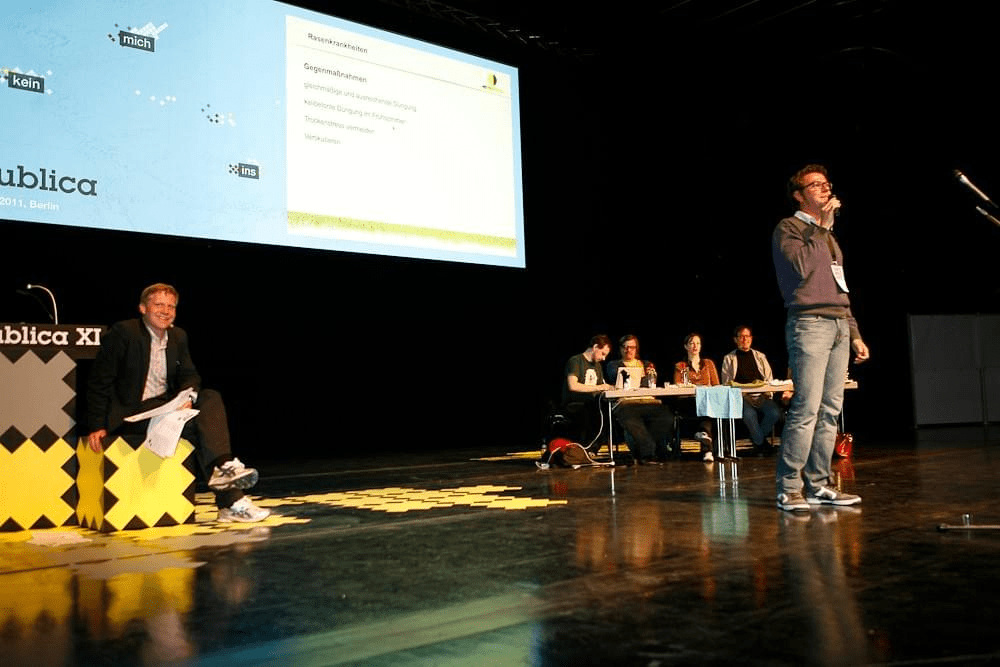 powerpoint karaoke standup improv powerpoint karaoke standup improv