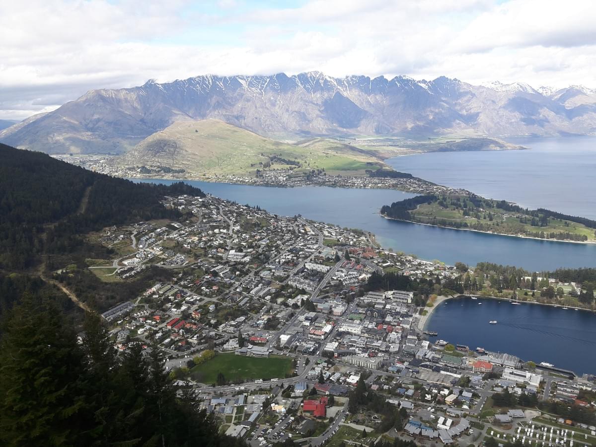 Bird's Eye View of Wakatipu Lake Bird's Eye View of Wakatipu Lake