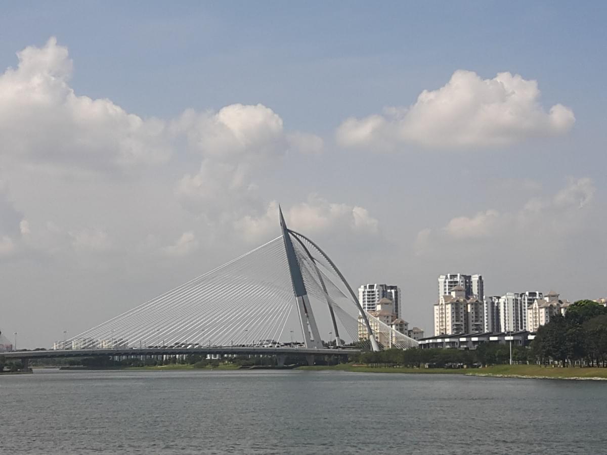 Putrajaya, Kuala Lumpur. A City of Contrasts & Diversity KUALA LUMPUR. Putrajaya, Kuala Lumpur. A City of Contrasts & Diversity KUALA LUMPUR.