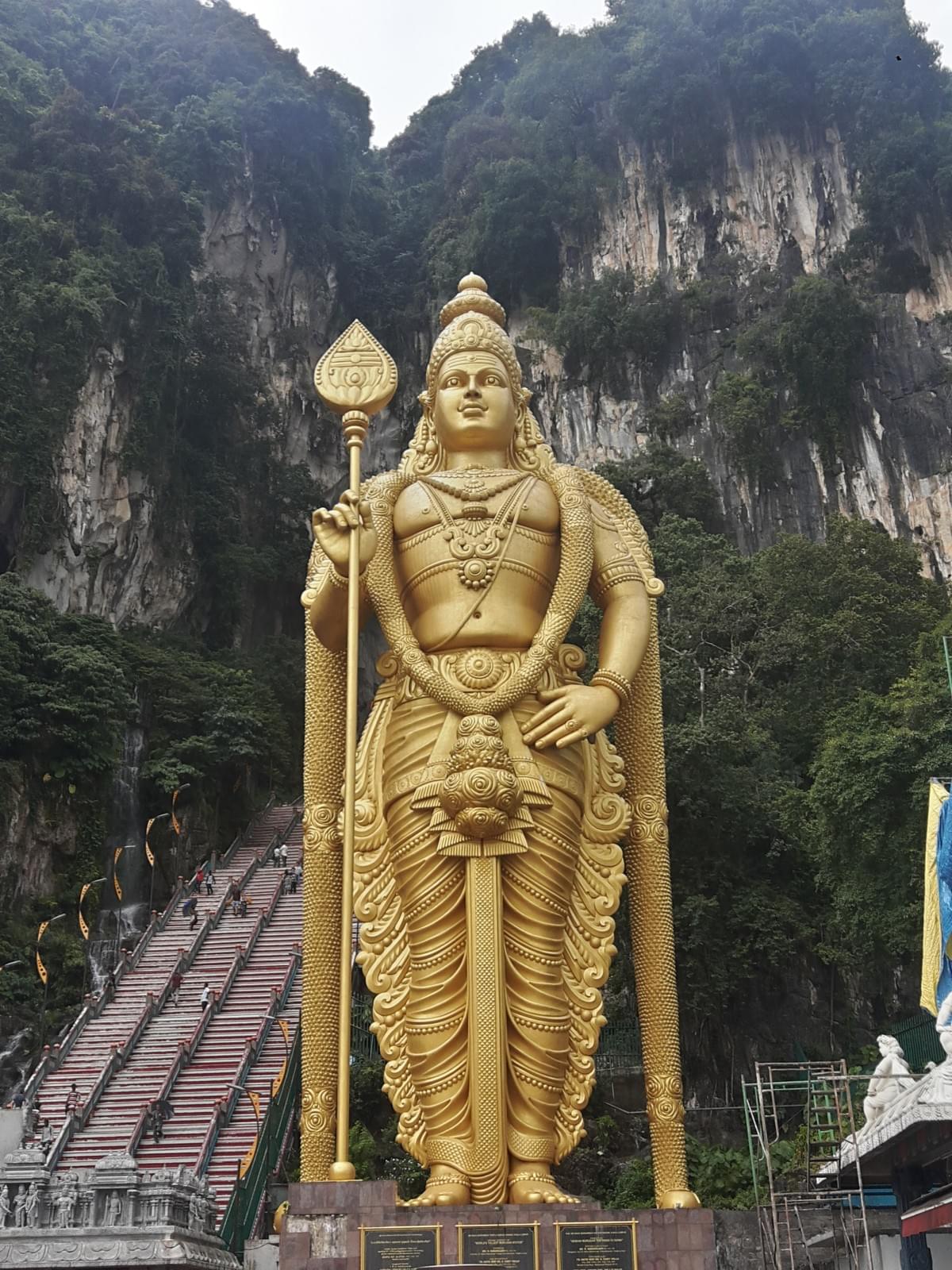 Batu Caves, Kuala Lumpur. A City of Contrasts & Diversity KUALA LUMPUR. Batu Caves, Kuala Lumpur. A City of Contrasts & Diversity KUALA LUMPUR.