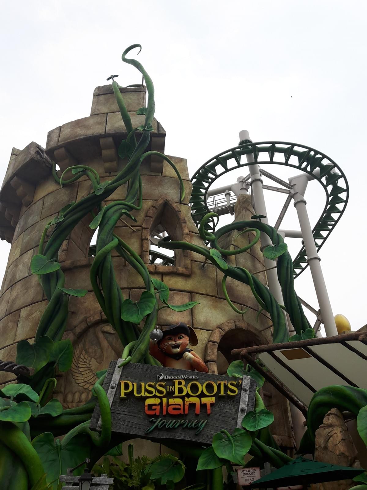 Puss in Boots Ride at Universal Studios Singapore Puss in Boots Ride at Universal Studios Singapore