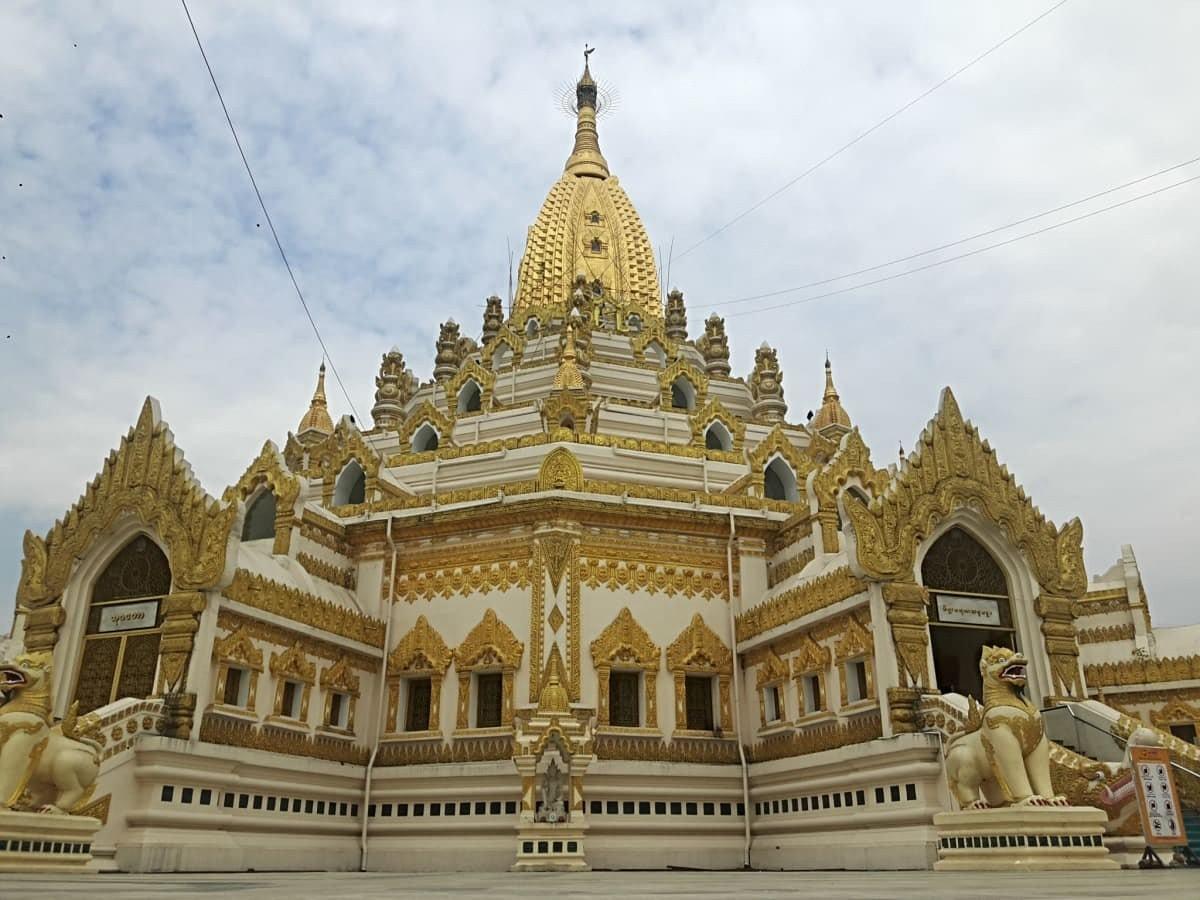 Tooth Relic Pagoda, Yangon, Myanmar Tooth Relic Pagoda, Yangon, Myanmar