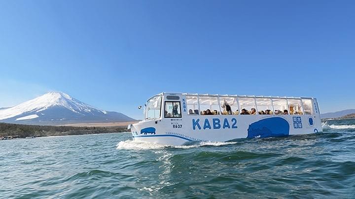 The Amphibian Bus in Kawaguchiko Lake The Amphibian Bus in Kawaguchiko Lake