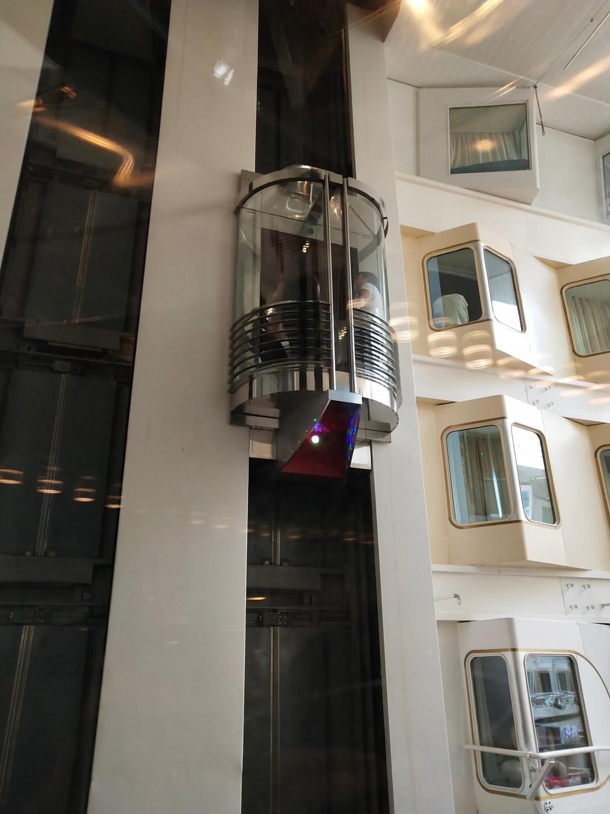 Lifts on cruise Lifts on cruise