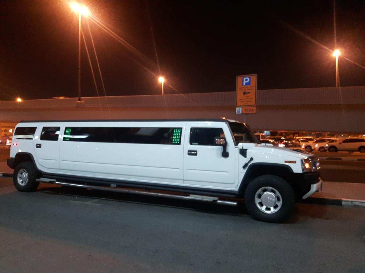 Limousine Ride at Dubai - Places to Visit in Dubai Limousine Ride at Dubai - Places to Visit in Dubai