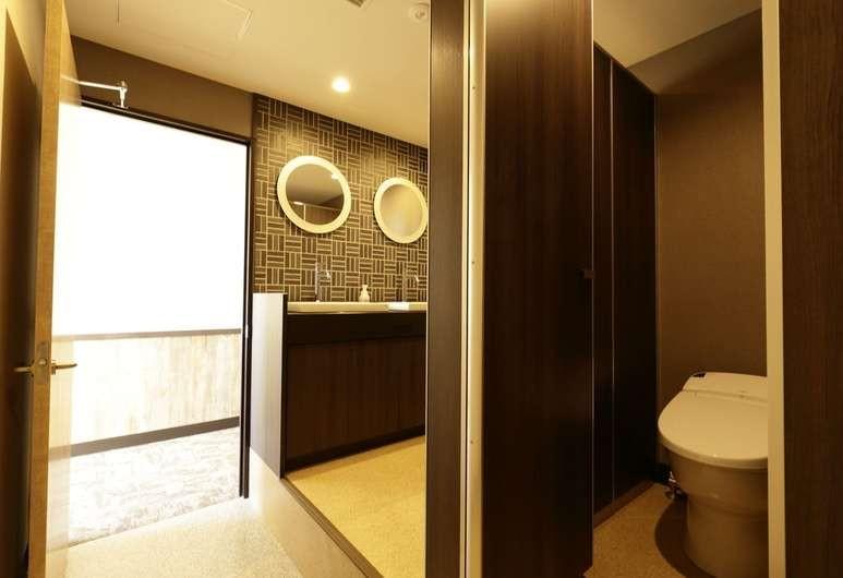 The restrooms at Emblem Hostel Nishiarai in Tokyo The restrooms at Emblem Hostel Nishiarai in Tokyo