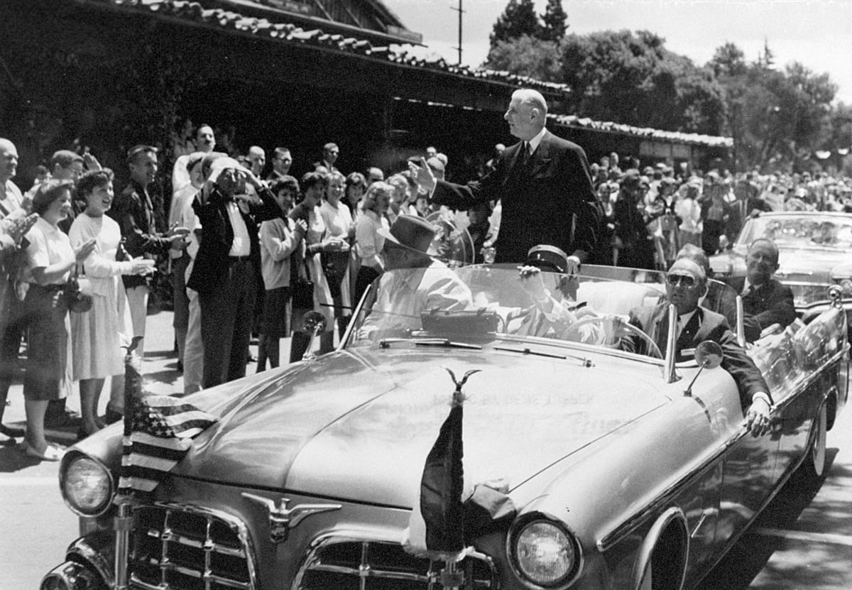 Charles de Gaulle tours Palo Alto, 1960. Courtesy Palo Alto Historical Association Charles de Gaulle tours Palo Alto, 1960. Courtesy Palo Alto Historical Association