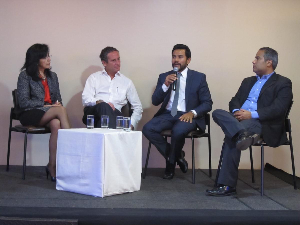 Sonia Medina, gerente de transporte en Marine, Chubb Ecuador | Pedro Iñiguez, Director Ejecutivo en Howden Patagonia Corredores de Seguros | Ricardo Valero, presidente de la Federación Ecuatoriana de Agentes de Aduana FEDA | Henry Abad, gerente de servicios al cliente, CONTECON Guayaquil puerto marítimo. Sonia Medina, gerente de transporte en Marine, Chubb Ecuador | Pedro Iñiguez, Director Ejecutivo en Howden Patagonia Corredores de Seguros | Ricardo Valero, presidente de la Federación Ecuatoriana de Agentes de Aduana FEDA | Henry Abad, gerente de servicios al cliente, CONTECON Guayaquil puerto marítimo.