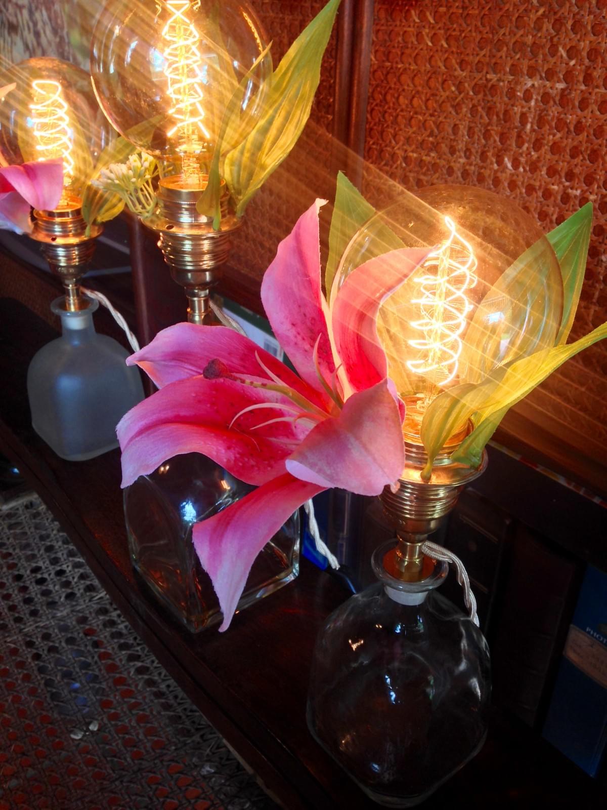 Le Bazaar De Leo - Tribute lamp to Lady Ada Lovelace Le Bazaar De Leo - Tribute lamp to Lady Ada Lovelace