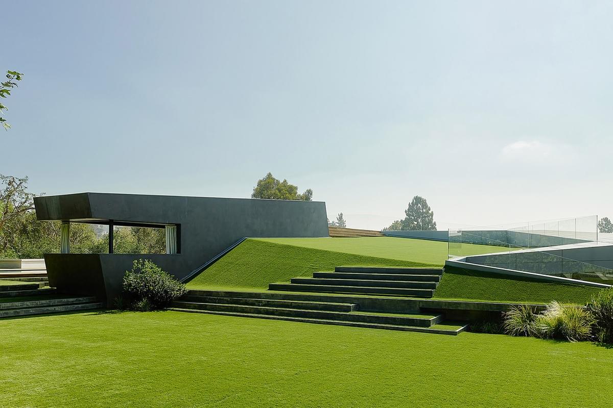 Minimalist House with Grass Roof by Eric Rosen Architects Minimalist House with Grass Roof by Eric Rosen Architects