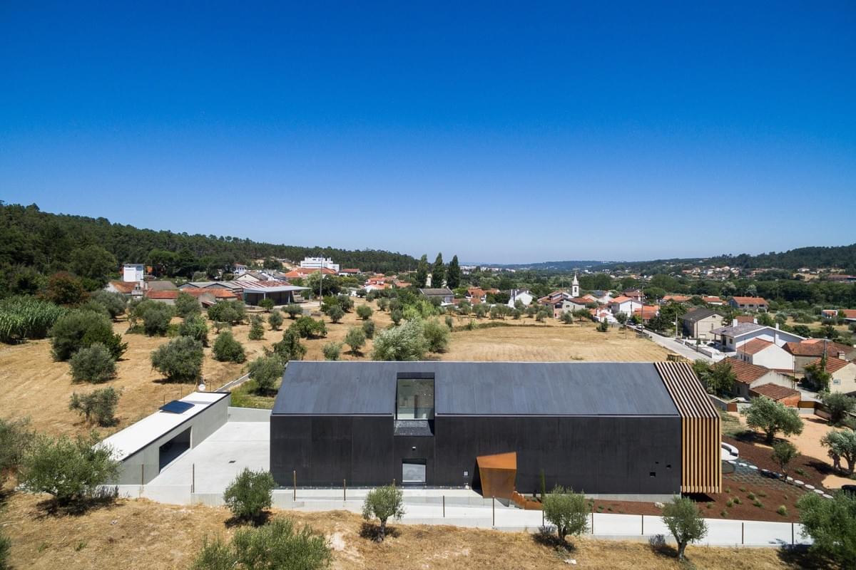 Filipe Saraiva's self designed home landscape Filipe Saraiva's self designed home landscape