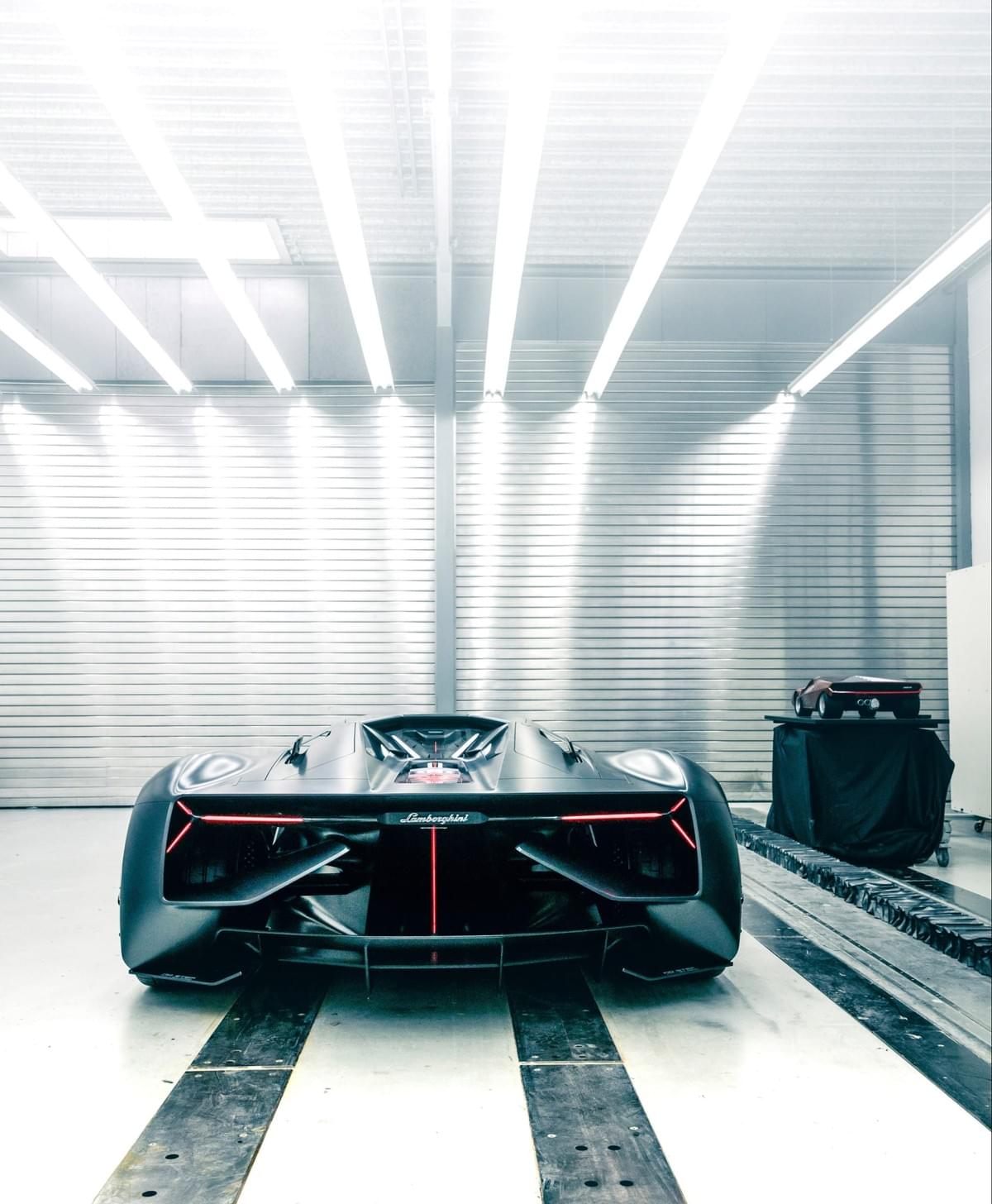 Lamborghini x MIT Terzo Milenio back Lamborghini x MIT Terzo Milenio back