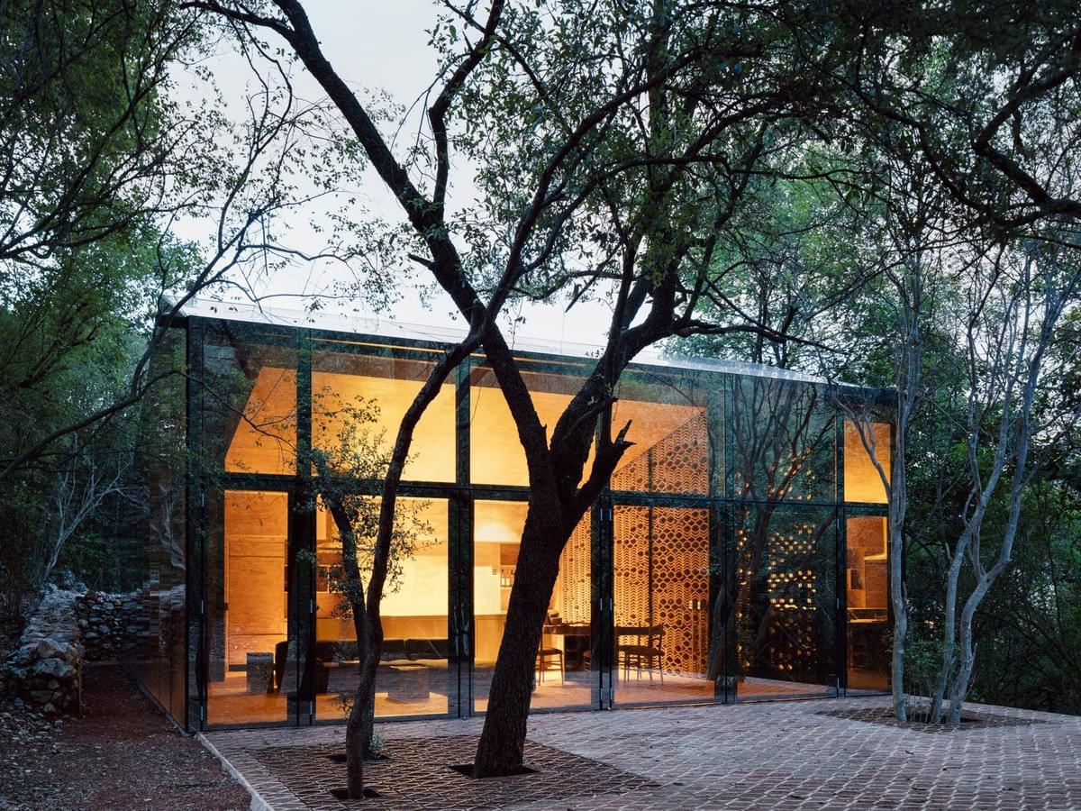 Reflective holiday home by Tatiana Bilbao Reflective holiday home by Tatiana Bilbao