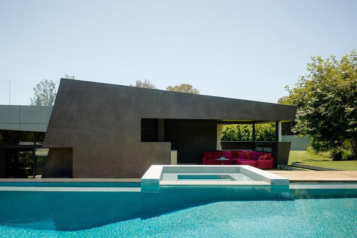 Minimalist House with Grass Roof by Eric Rosen Architects Minimalist House with Grass Roof by Eric Rosen Architects